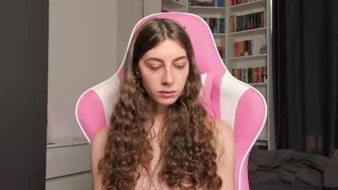 Sophie  next stream will be at Monday  i will wait you guys  online show from June 19, 2026, 7:01 am