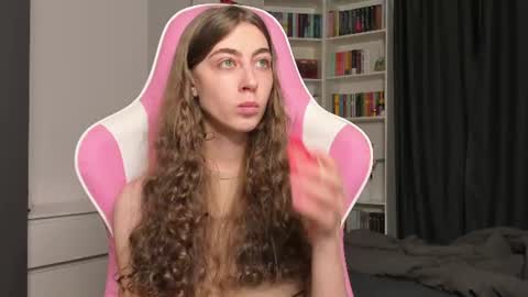 Sophie  next stream will be at Monday  i will wait you guys  online show from July 5, 2026, 5:03 am