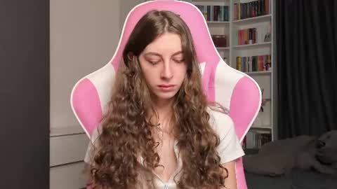 Sophie  next stream will be at Monday  i will wait you guys  online show from July 6, 2026, 5:37 am