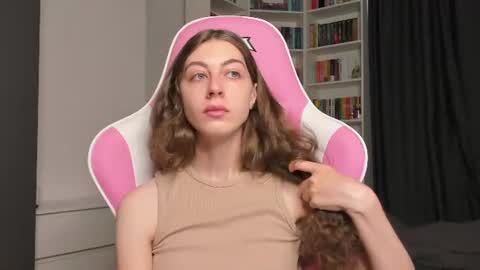 Sophie  next stream will be at Monday  i will wait you guys  online show from July 9, 2026, 5:44 am