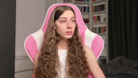 Sophie  next stream will be at Monday  i will wait you guys  online show from July 20, 2026, 6:38 am