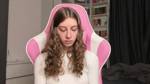 Sophie  next stream will be at Monday  i will wait you guys  online show from July 23, 2026, 7:39 am