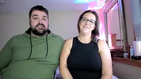 prettystarmn online show from November 17, 2025, 4:07 am