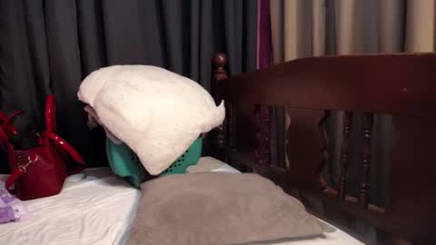 Snapshot of prettystella69 chatting on January 15, 2026, 2:43 pm Stilla online show from January 15, 2026, 2:43 pm