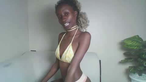 Snapshot of pretylittle11 chatting on May 25, 2026, 3:18 pm PRETY online show from May 25, 2026, 3:18 pm