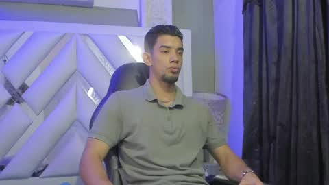 Snapshot of prince_arthur77 chatting on January 22, 2025, 12:49 pm prince_arthur77 online show from January 22, 2025, 12:49 pm