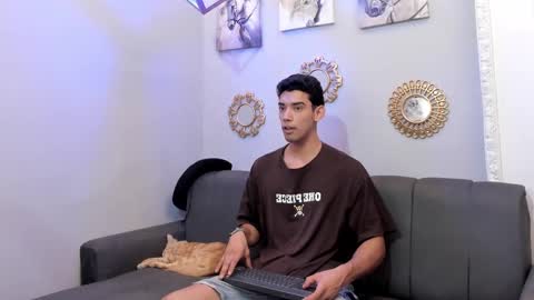 Snapshot of prince_arthur77 chatting on March 11, 2025, 1:56 pm prince_arthur77 online show from March 11, 2025, 1:56 pm