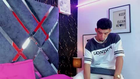 prince_arthur77 online show from May 21, 2026, 3:52 pm