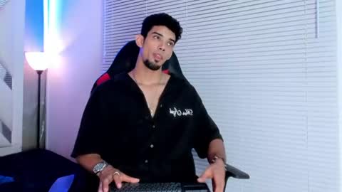 Snapshot of prince_arthur77 chatting on June 23, 2026, 8:40 pm prince_arthur77 online show from June 23, 2026, 8:40 pm