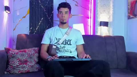 Snapshot of prince_arthur77 chatting on July 5, 2026, 4:03 pm prince_arthur77 online show from July 5, 2026, 4:03 pm