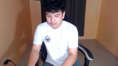 Snapshot of prince_killian chatting on June 21, 2026, 6:27 am Killian online show from June 21, 2026, 6:27 am