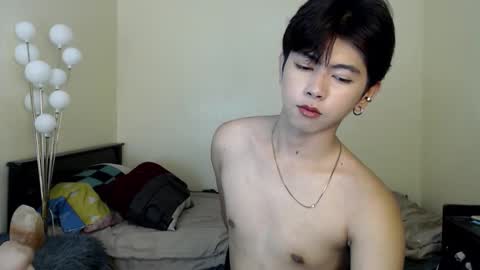 Snapshot of princecalix chatting on October 8, 2025, 6:05 pm princecalix online show from October 8, 2025, 6:05 pm