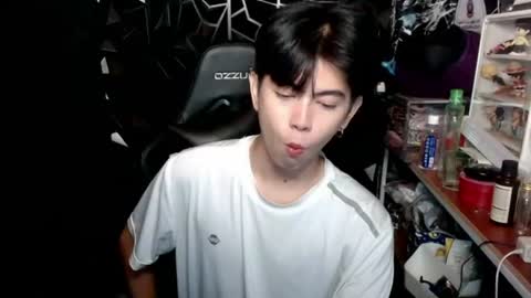 Snapshot of princecalix chatting on June 20, 2026, 6:11 pm princecalix online show from June 20, 2026, 6:11 pm