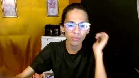 Snapshot of princeofcumxxx chatting on November 29, 2025, 11:35 am Mel online show from November 29, 2025, 11:35 am