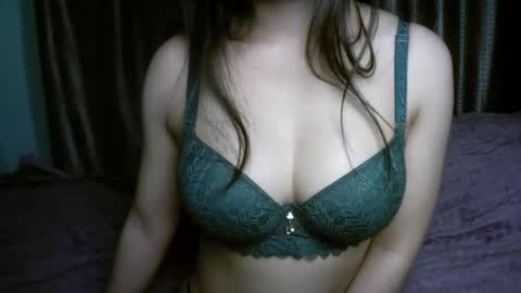   princess   online show from May 27, 2026, 2:52 am