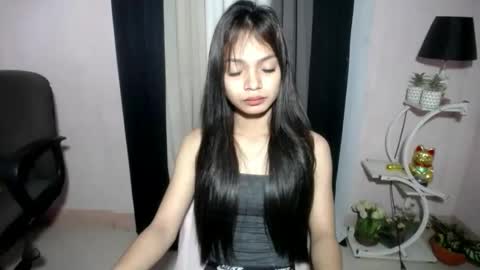Snapshot of princess_luxe chatting on May 18, 2026, 2:07 am Cutie Princess online show from May 18, 2026, 2:07 am