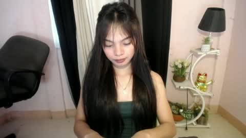 Snapshot of princess_luxe chatting on June 12, 2026, 5:50 am Cutie Princess online show from June 12, 2026, 5:50 am