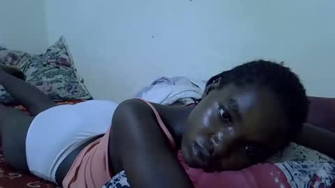 Snapshot of princess_scovia chatting on May 9, 2026, 6:35 pm princess_scovia online show from May 9, 2026, 6:35 pm
