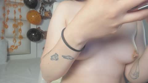 princess_tokyo_ online show from October 15, 2025, 10:37 am