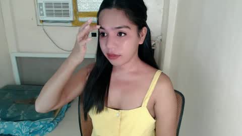 Snapshot of princess_yurie chatting on June 27, 2026, 12:04 am Yurie online show from June 27, 2026, 12:04 am
