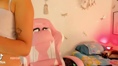 princessluna_14 online show from July 11, 2026, 9:38 pm