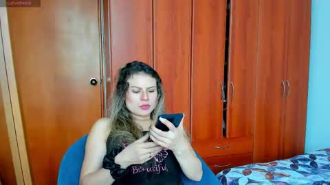 princessmariana25 online show from March 17, 2026, 6:33 pm