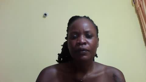 Snapshot of princessmiles2 chatting on February 13, 2025, 7:31 pm phelly online show from February 13, 2025, 7:31 pm