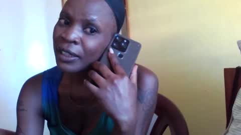 Snapshot of princessmiles2 chatting on February 28, 2025, 2:20 pm phelly online show from February 28, 2025, 2:20 pm