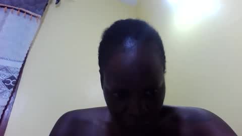 Snapshot of princessmiles2 chatting on May 15, 2026, 10:17 pm phelly online show from May 15, 2026, 10:17 pm