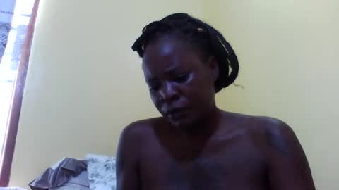 Snapshot of princessmiles2 chatting on June 19, 2026, 12:20 pm phelly online show from June 19, 2026, 12:20 pm