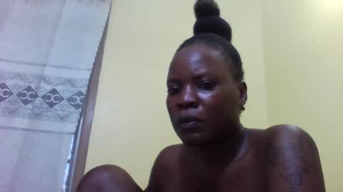 Snapshot of princessmiles2 chatting on July 1, 2026, 3:30 am phelly online show from July 1, 2026, 3:30 am