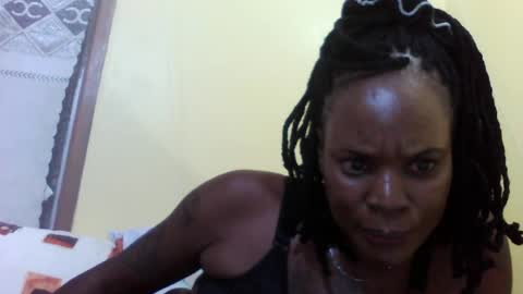 Snapshot of princessmiles2 chatting on July 5, 2026, 2:29 am phelly online show from July 5, 2026, 2:29 am
