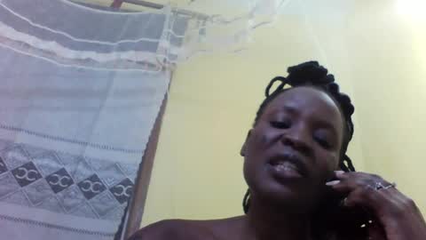 Snapshot of princessmiles2 chatting on July 20, 2026, 8:22 pm phelly online show from July 20, 2026, 8:22 pm