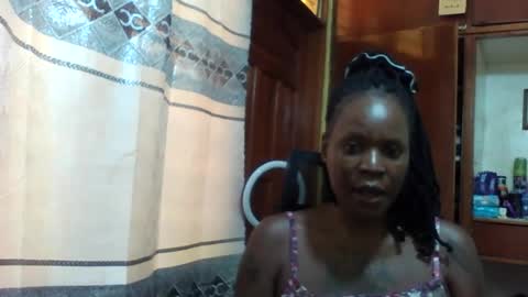 Snapshot of princessmiles2 chatting on July 26, 2026, 7:48 am phelly online show from July 26, 2026, 7:48 am