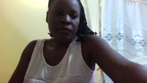 Snapshot of princessmiles2 chatting on July 31, 2026, 10:20 pm phelly online show from July 31, 2026, 10:20 pm