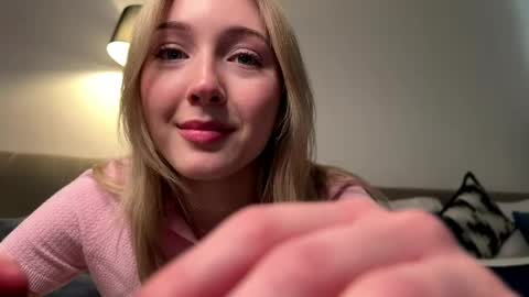 Snapshot of princessmood chatting on April 21, 2026, 1:28 pm Kate online show from April 21, 2026, 1:28 pm