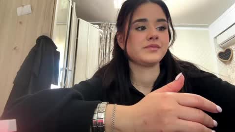 princesswardle online show from March 18, 2026, 7:33 am