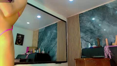 priscilarainbow online show from March 12, 2025, 6:55 pm