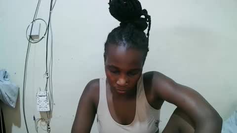 pritty_amber online show from May 1, 2026, 11:37 am