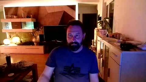 proband_007 online show from April 17, 2026, 9:51 pm