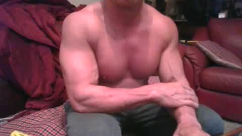 Snapshot of probody chatting on May 5, 2026, 7:55 pm MUSCLEGOD online show from May 5, 2026, 7:55 pm