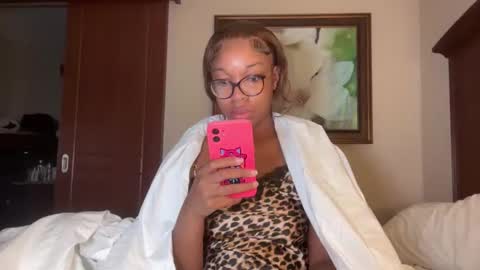 Snapshot of productivepussy chatting on November 23, 2025, 1:44 pm ProductivePorn online show from November 23, 2025, 1:44 pm