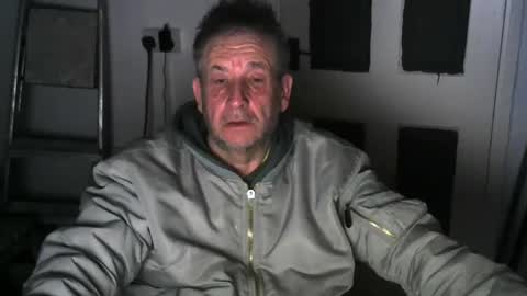 Snapshot of projectorepson chatting on January 18, 2025, 9:13 pm projectorepson online show from January 18, 2025, 9:13 pm