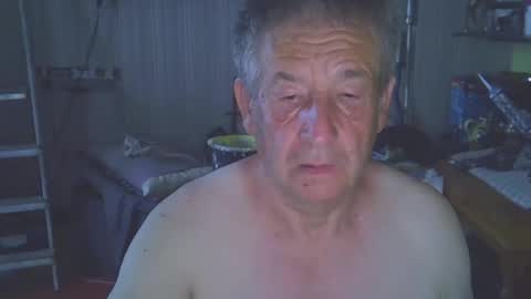 Snapshot of projectorepson chatting on July 1, 2026, 7:35 pm projectorepson online show from July 1, 2026, 7:35 pm