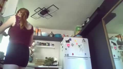 Properfuct online show from September 23, 2025, 9:51 pm