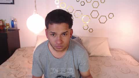 Adris  Juan online show from September 29, 2025, 2:06 am