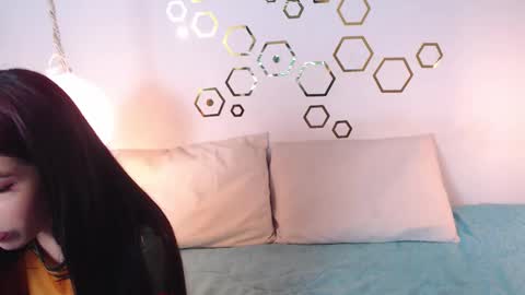 Adris  Juan online show from October 15, 2025, 2:11 am