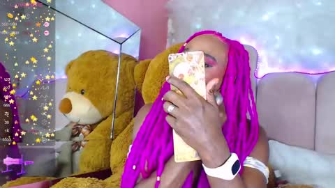 Snapshot of puca_eboony chatting on December 11, 2024, 1:37 am pucca online show from December 11, 2024, 1:37 am