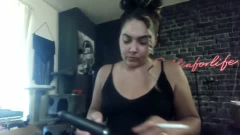 Krystle online show from July 23, 2026, 1:09 pm