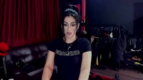 MissPuffyLove online show from February 6, 2025, 8:45 pm